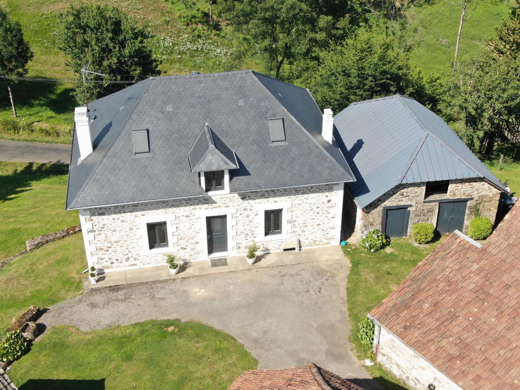 Maison Dans Ancien Corps De Ferme 4 A 6 Personnes Saint-Clement (Correze)